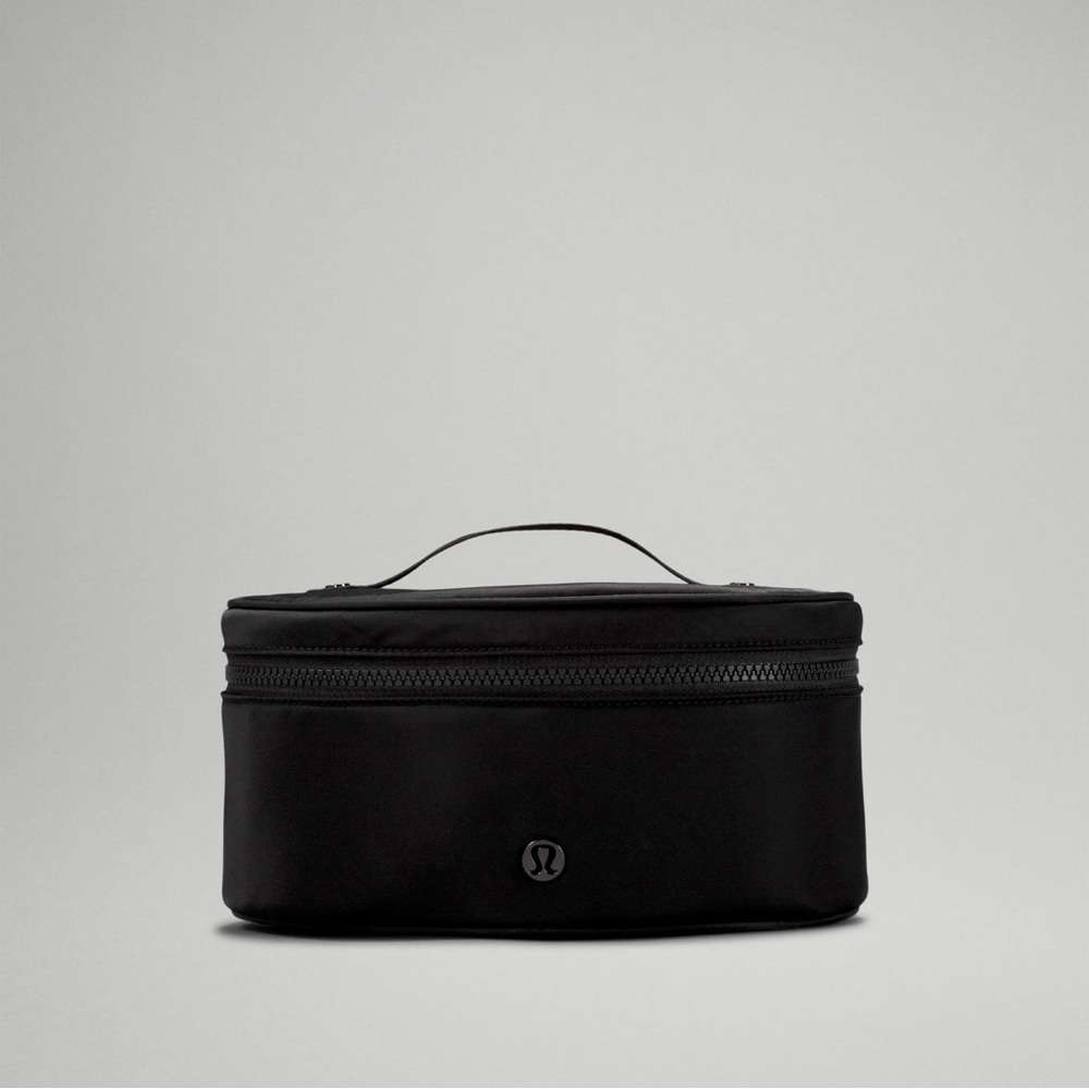 LULULEMON ATHLETICA | Oval Top-Access Kit 3.5L in Black